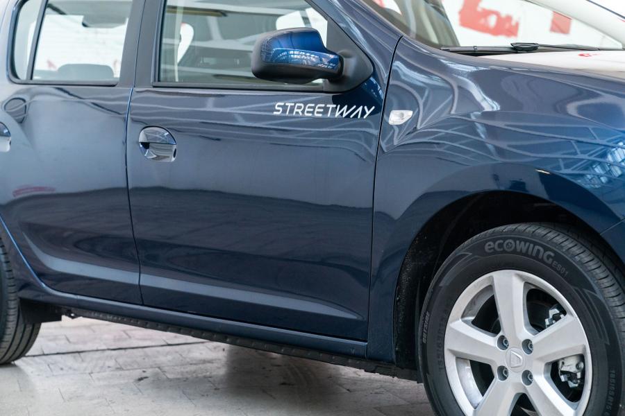 Детали экстерьера Dacia Sandero Streetway 2018 года  (IT) (фото 3 из 24)